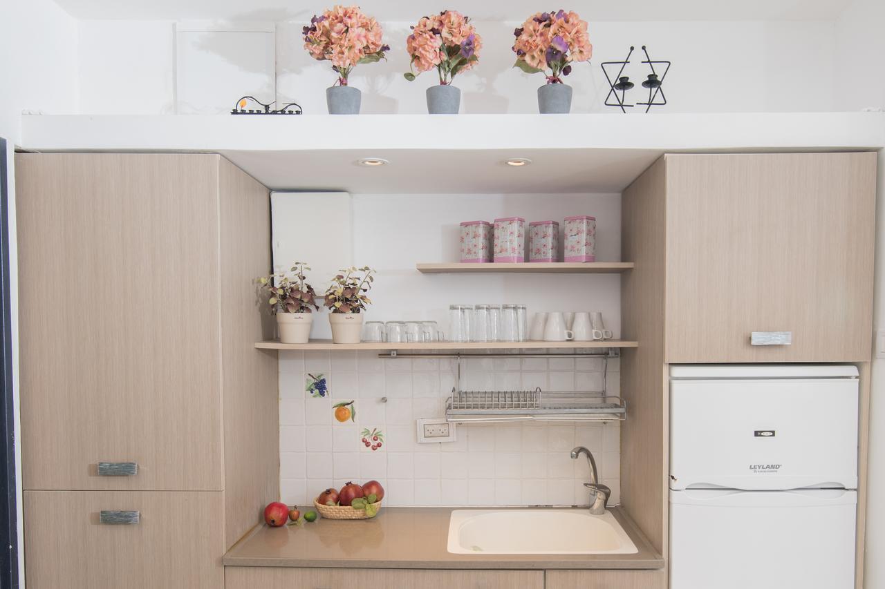 Nuriel Fruit & Guest House Sheʼar Yashuv Exteriör bild