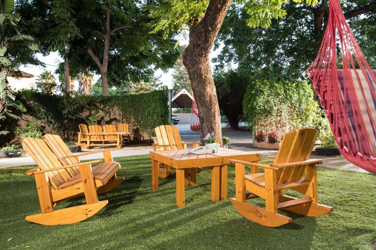Nuriel Fruit & Guest House Sheʼar Yashuv Exteriör bild